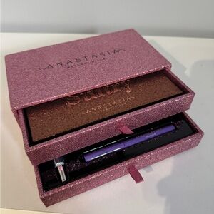 Anastasia Beverly Hills Sultry Palette with Purple Eyeliner